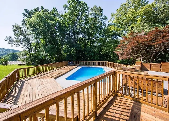 Knoxville Country Living