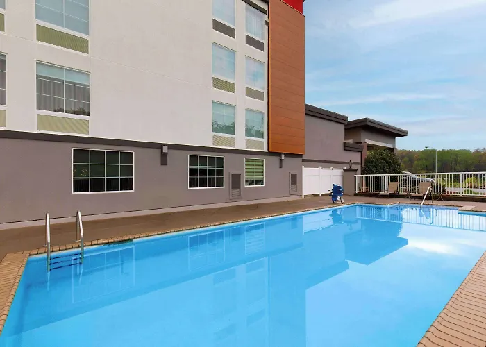 La Quinta By Wyndham Knoxville Central Papermill